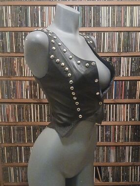 US MOTORCYCLE GEAR,Women's Black Stud-Accent Leather Vest, XS